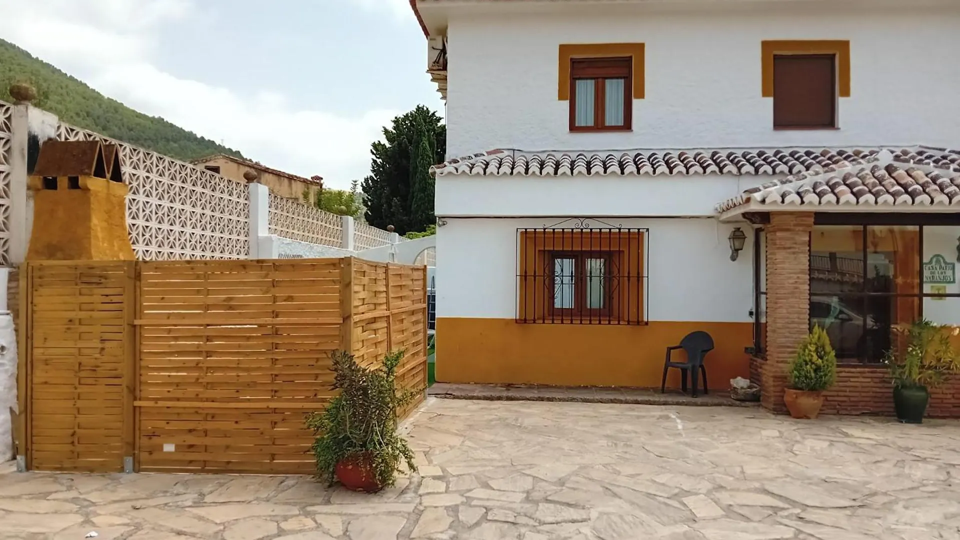 Casa Patio De Los Naranjos Piscina Privada Alcaucin Holiday home
