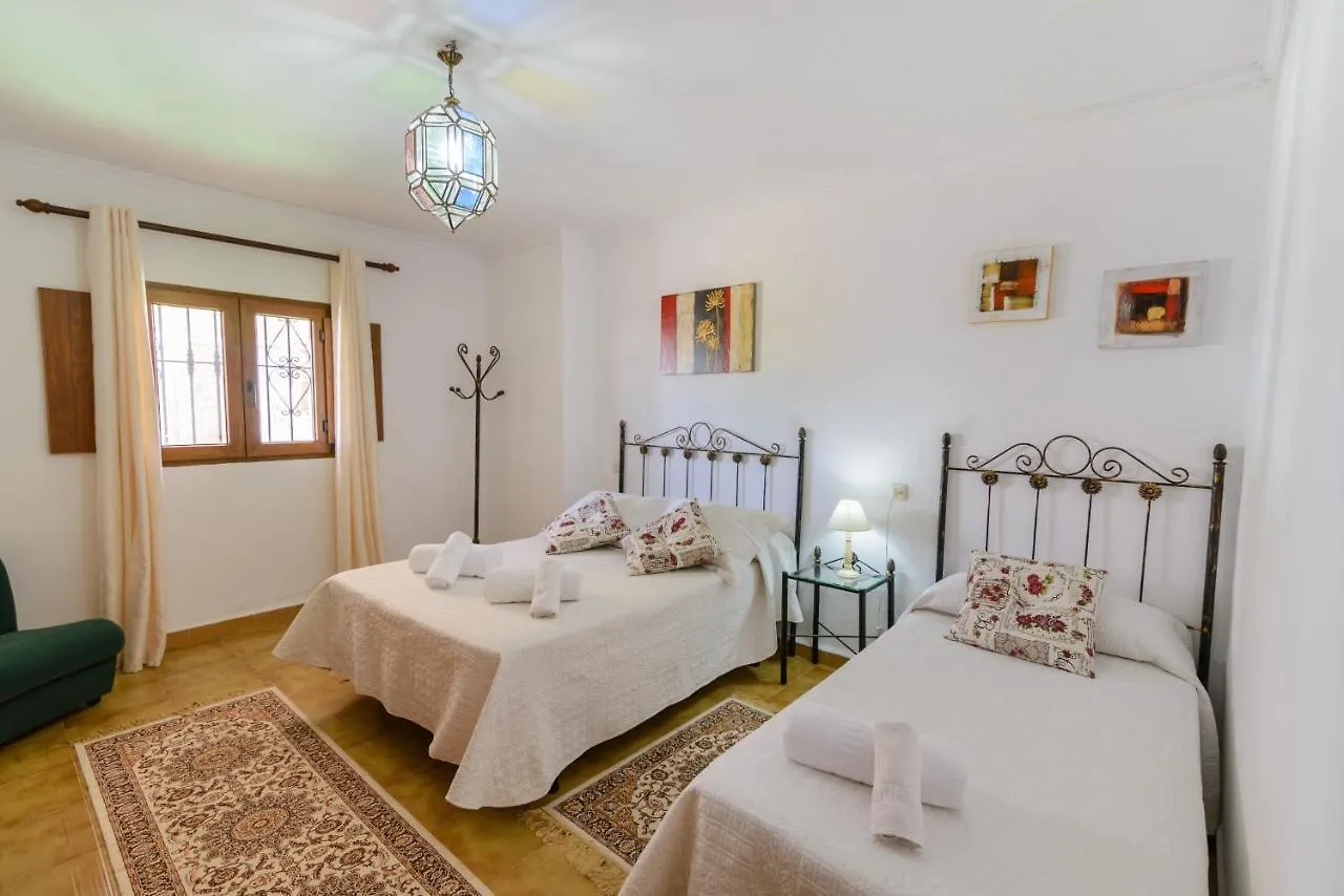 Casa Patio De Los Naranjos Piscina Privada Alcaucín Ισπανία