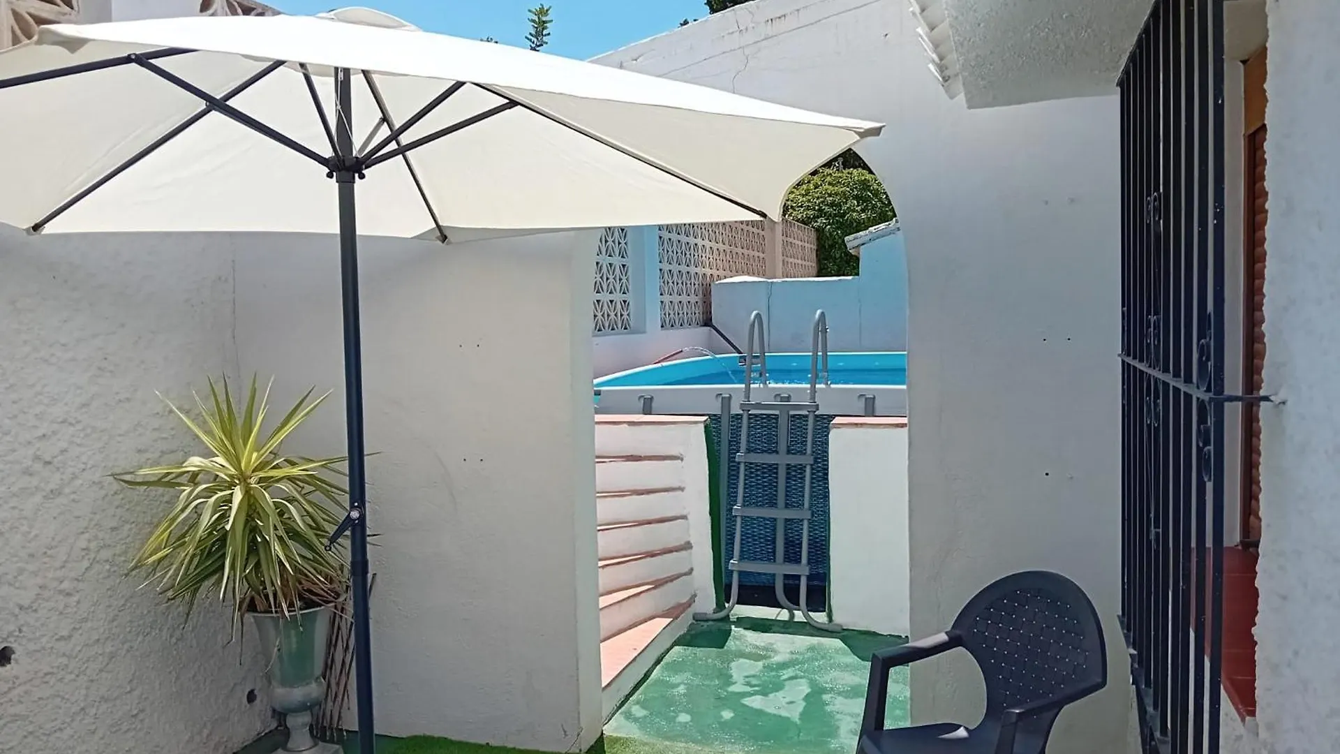 Casa Patio De Los Naranjos Piscina Privada Alcaucin Spain