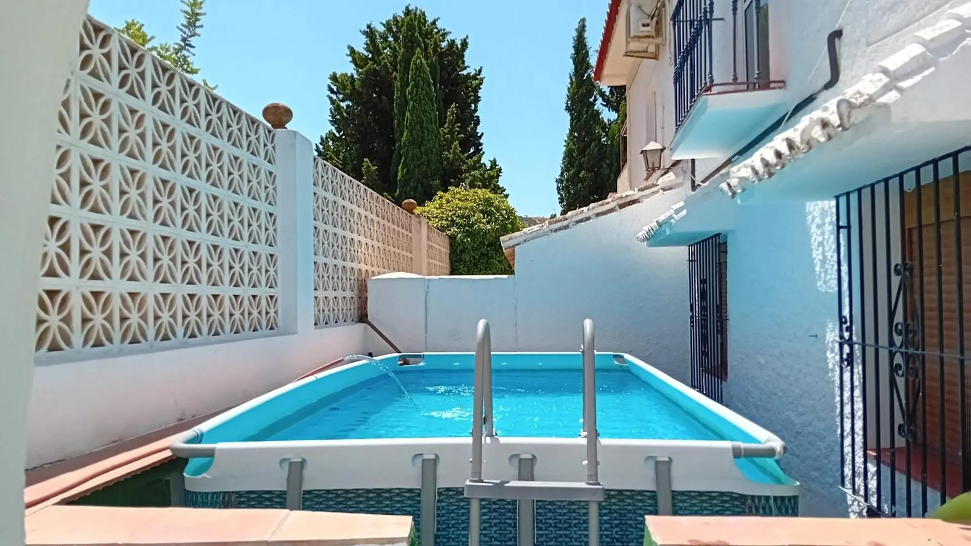 Casa Patio De Los Naranjos Piscina Privada Alcaucin Holiday home